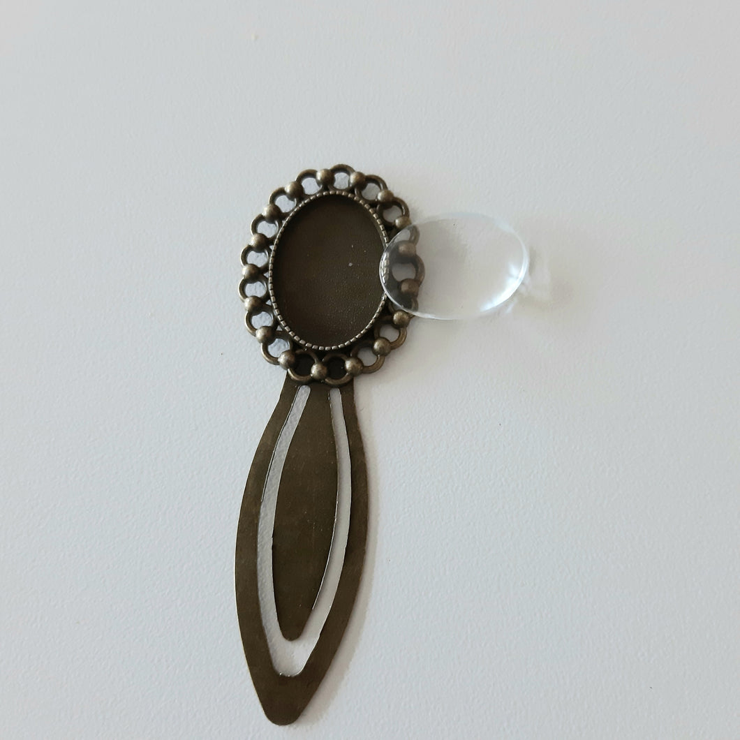 ShokART Metal Embellishments - Bronze Book Marks with Glass Face